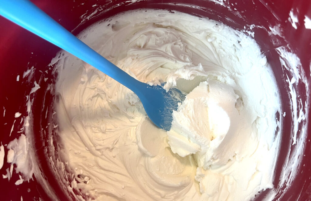 Vegan cream cheese frosting for cupcakes